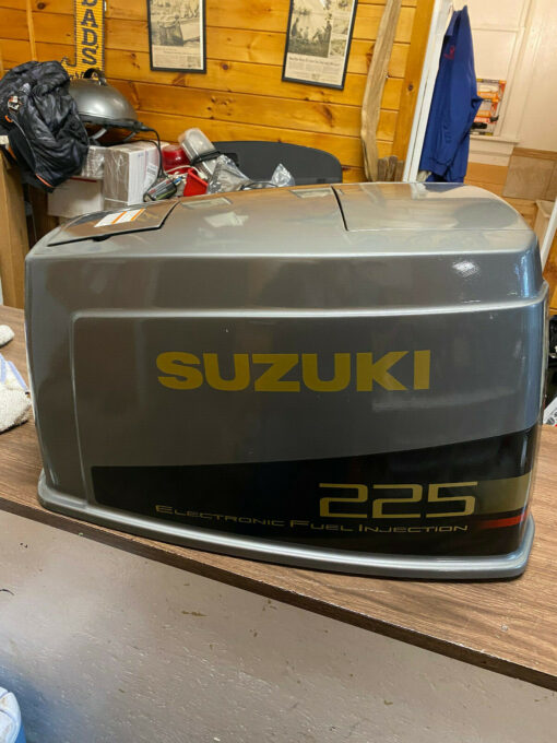 1992 Suzuki DT 225 HP EFI 2 Stroke Hood Top Cowl Cowling Shroud Freshwater MN,,