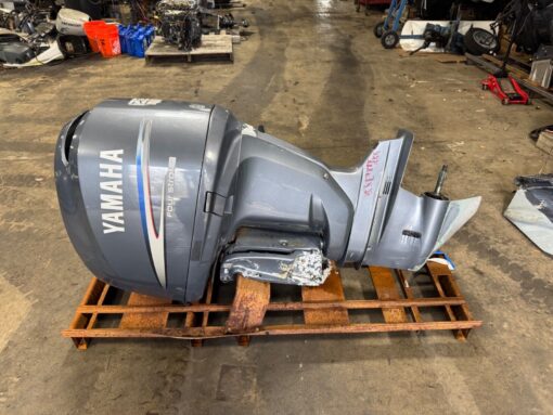 2003 Yamaha 225 hp F225 4-Stroke 25" Outboard Boat Motor V6 Standard Rotation RH