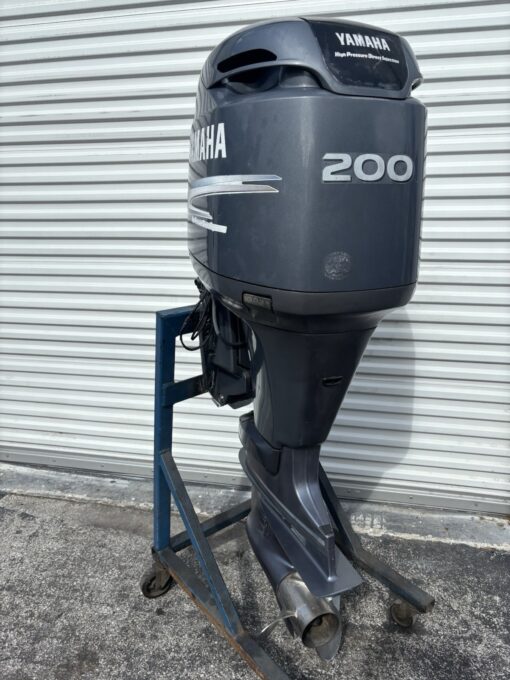 2004 Yamaha 200hp 200 Hp HPDI outboard motor 150