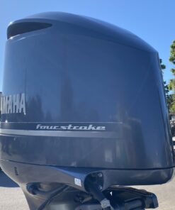 2010 Yamaha 350 HP 4-Stroke 30" Outboard Motor,,