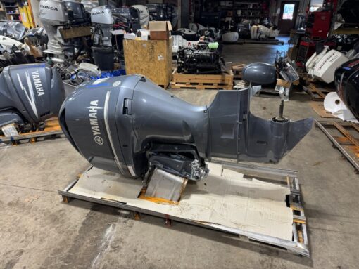 2013 Yamaha 300 hp F300 4-Stroke 30" Outboard Boat Motor V6 Counter Rotation LH,,