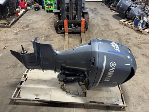2013 Yamaha 300 hp F300 4-Stroke 30" Outboard Boat Motor V6 Counter Rotation LH,,