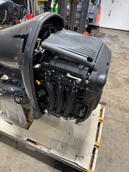 2013 Yamaha 300 hp F300 4-Stroke 30" Outboard Boat Motor V6 Counter Rotation LH,,