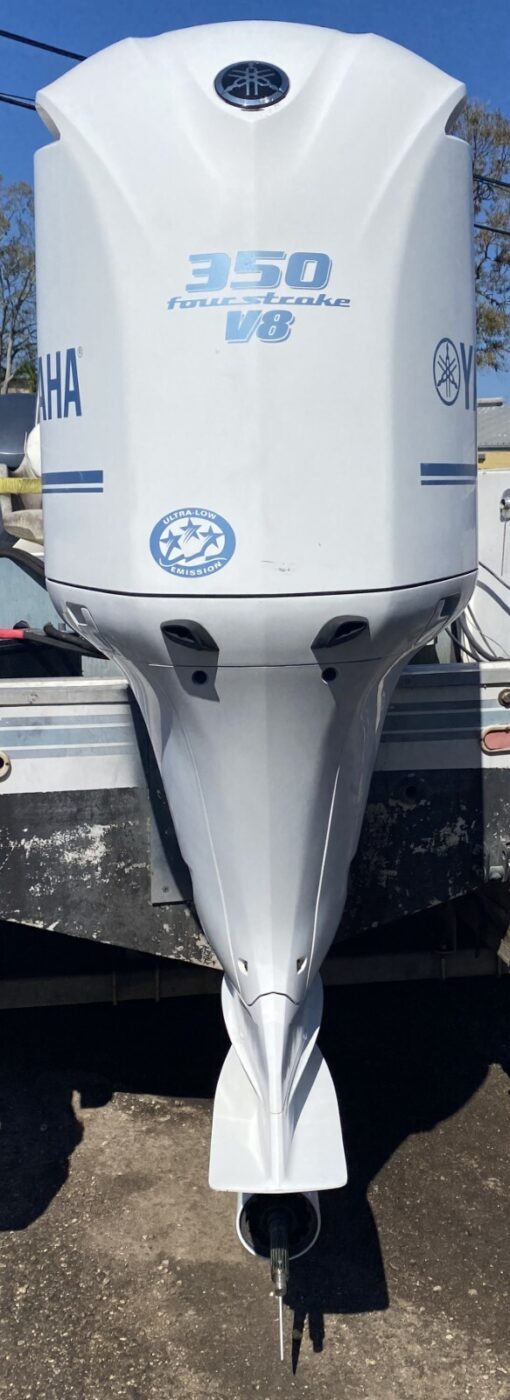 2016 Yamaha 350 HP 4-Stroke 30" Outboard Motor,,