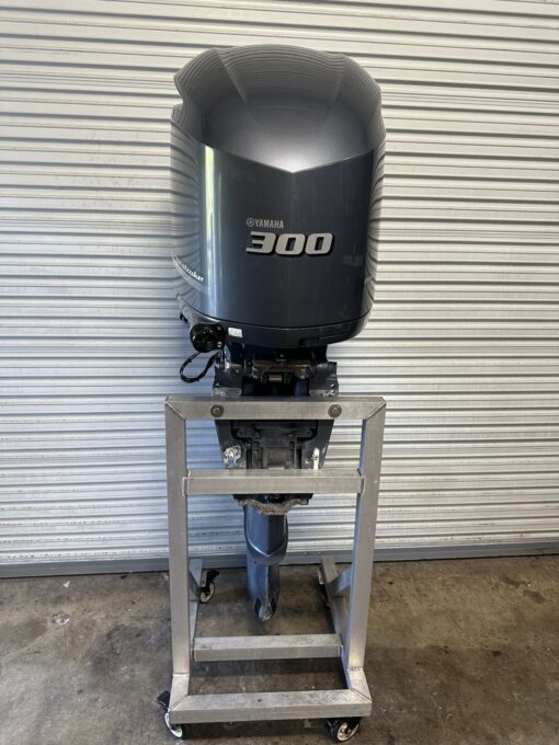 2019 Yamaha F300 Outboard Boat Motor 30” RH Rotation,,