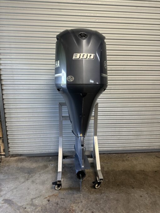 2019 Yamaha F300 Outboard Boat Motor 30” RH Rotation,,