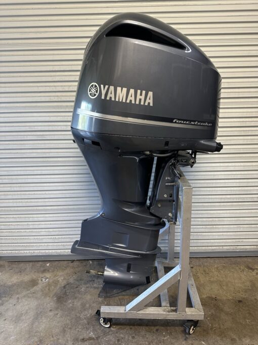 2019 Yamaha F300 Outboard Boat Motor 30” RH Rotation