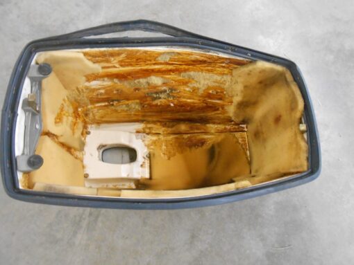 281779 Evinrude 1982 75hp E75TRLCNB Outboard Motor Engine Cover Hood (B),,