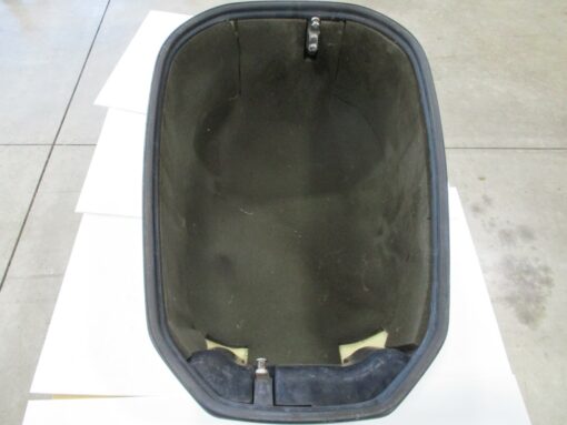 Evinrude 115 HP Ficht outboard motor hood off a 1998 year motor,,