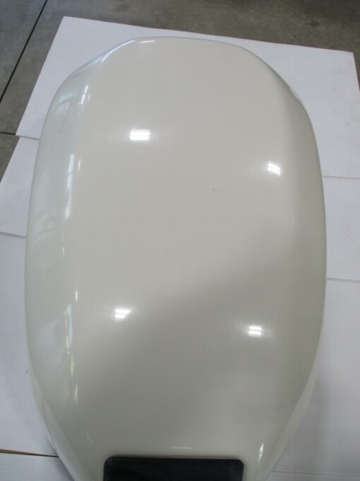 Evinrude 115 HP Ficht outboard motor hood off a 1998 year motor,,