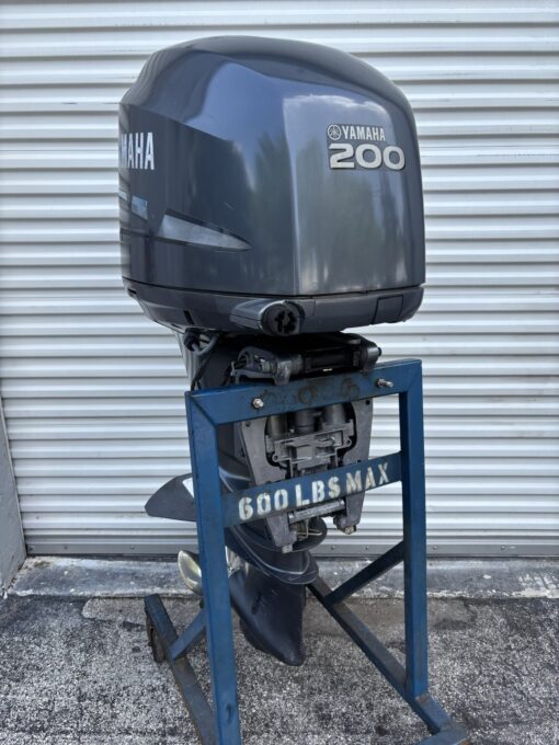 2004 Yamaha 200 HP Four-Stroke Outboard Motor – F200TLRC – EFI – 25” Shaft – Power Tilt & Trim – Runs Perfect - Image 7