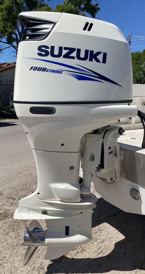 2021 Suzuki DF350 350HP Dual Prop 4-Stroke Outboard Motor – 30” Shaft – Excellent Condition