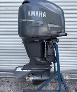 2004 Yamaha 200 HP Four-Stroke Outboard Motor – F200TLRC – EFI – 25” Shaft – Power Tilt & Trim – Runs Perfect