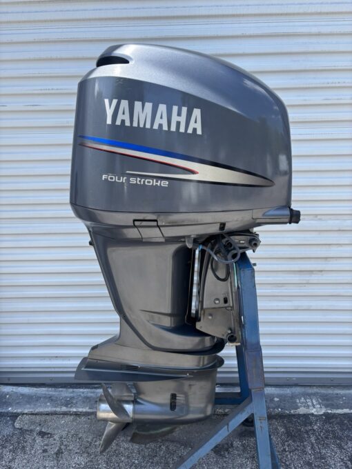 2003 Yamaha F225 225HP Four Stroke Outboard Motor – 25” Shaft – EFI – Power Tilt – Runs Strong - Image 2