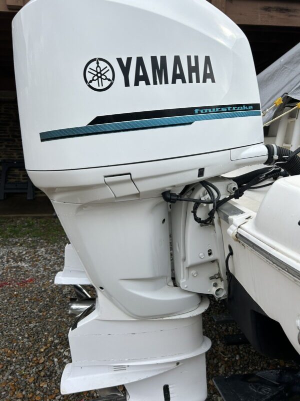 2005 Yamaha F250 Outboard Motors – Twin 250HP 4-Strokes – 25”/30” Shafts – Rebuilt Powerheads – Controls Included - Image 2