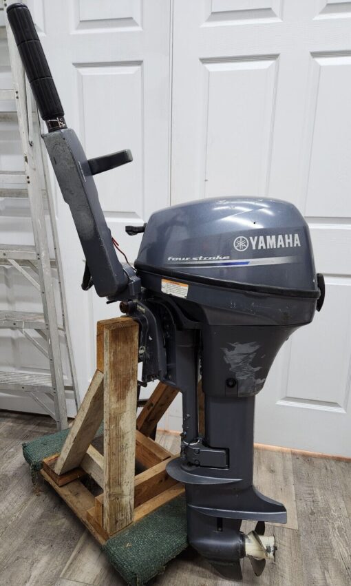 Yamaha 9.9HP 4-Stroke Outboard Motor | F9.9MLH | Portable | Manual Start | 20" Shaft | Pre-Owned - Image 2