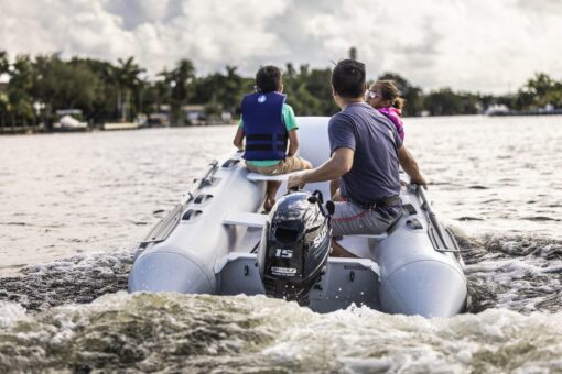 New Suzuki DF15AS5 15HP 4-Stroke Outboard Motor – 15” Shaft, EFI, Tiller – 5-Year Warranty - Image 3