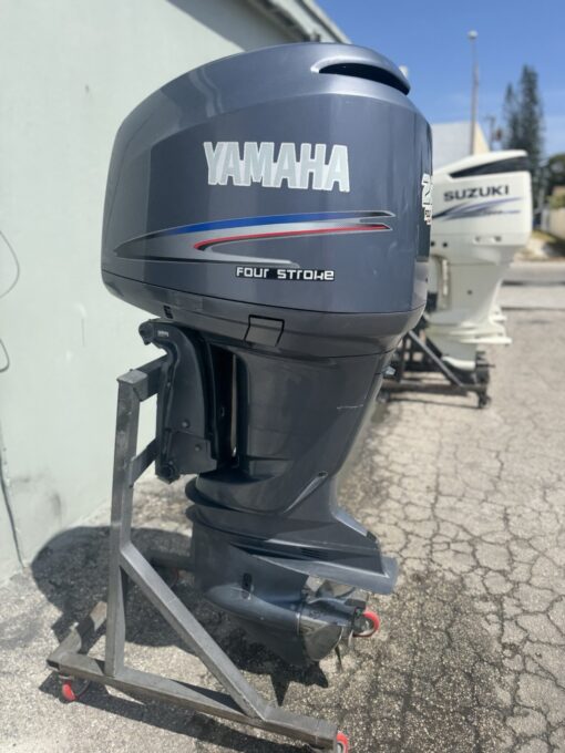 2003 Yamaha F225 225HP Four Stroke Outboard Motor – 25” Shaft – EFI – Reliable Power – Smooth Compression - Image 4
