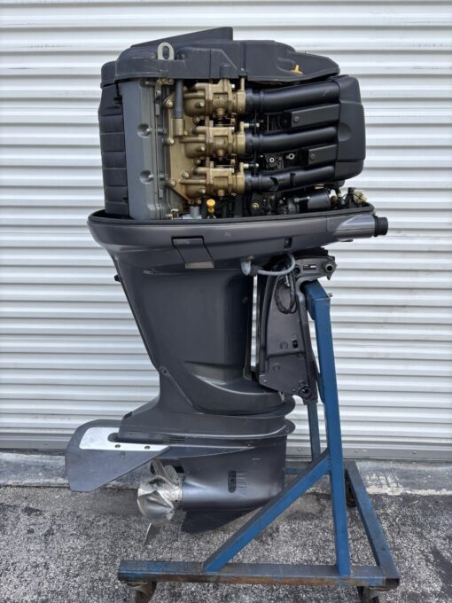 2004 Yamaha 200 HP Four-Stroke Outboard Motor – F200TLRC – EFI – 25” Shaft – Power Tilt & Trim – Runs Perfect - Image 5