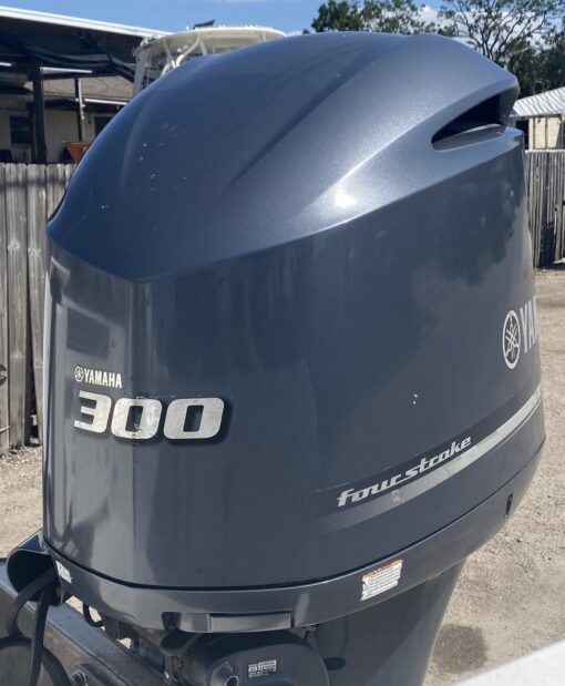 2012 Yamaha 300HP 4-Stroke EFI Outboard Motor – 25” Shaft – DEC – Fully Serviced – Smooth Running - Image 5