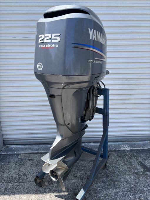 2003 Yamaha F225 225HP Four Stroke Outboard Motor – 25” Shaft – EFI – Power Tilt – Runs Strong - Image 7
