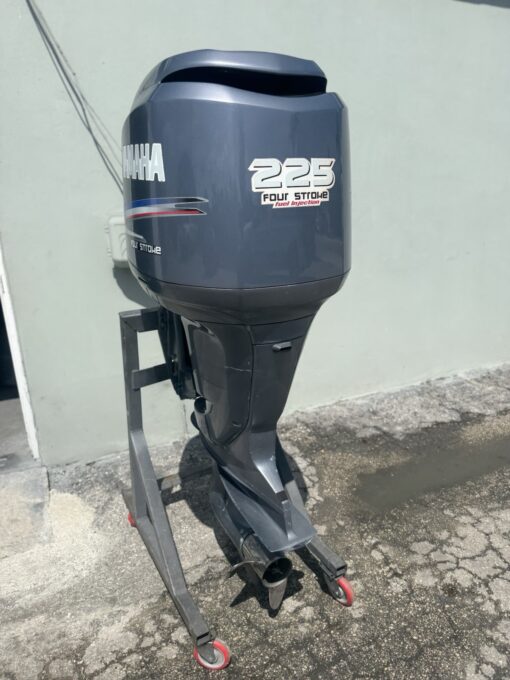 2003 Yamaha F225 225HP Four Stroke Outboard Motor – 25” Shaft – EFI – Reliable Power – Smooth Compression - Image 8