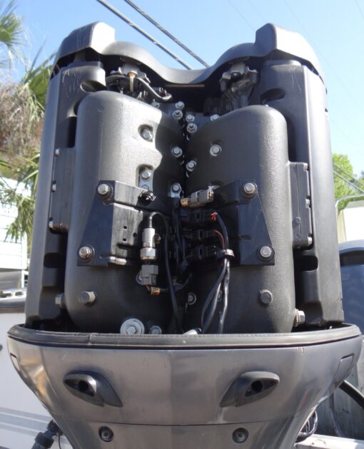2008 Yamaha V8 350HP 4-Stroke DEC Outboard Motor – 25” Shaft, Used, Excellent Condition - Image 9