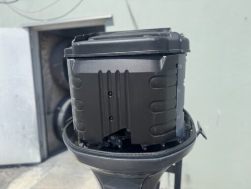 2003 Yamaha F225 225HP Four Stroke Outboard Motor – 25” Shaft – EFI – Reliable Power – Smooth Compression - Image 9