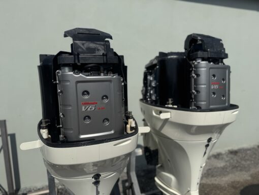 Pair of 2016 Suzuki 300 HP Four-Stroke Outboard Motors – Counter Rotating, 25” Shafts – EFI, Power Tilt & Trim – Includes Controls & Harnesses - Image 10