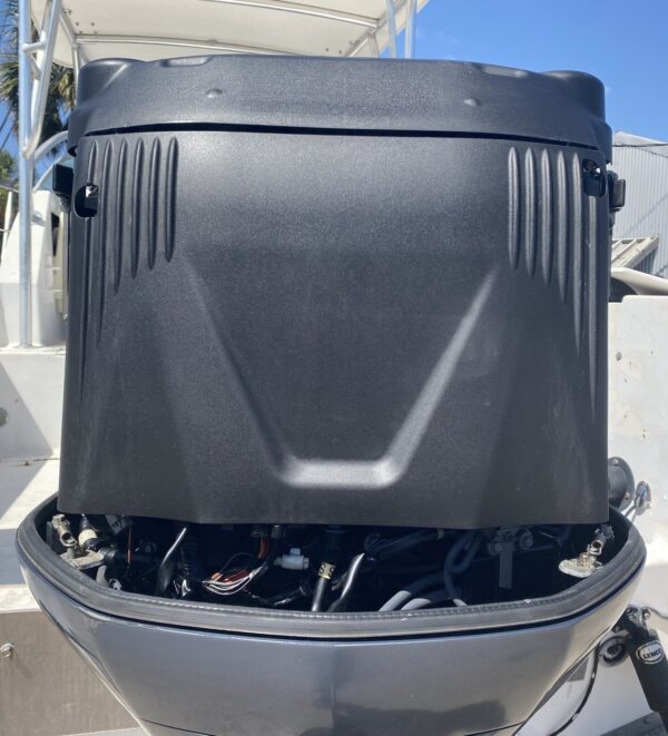 2012 Yamaha 300HP 4-Stroke EFI Outboard Motor – 25” Shaft – DEC – Fully Serviced – Smooth Running - Image 10