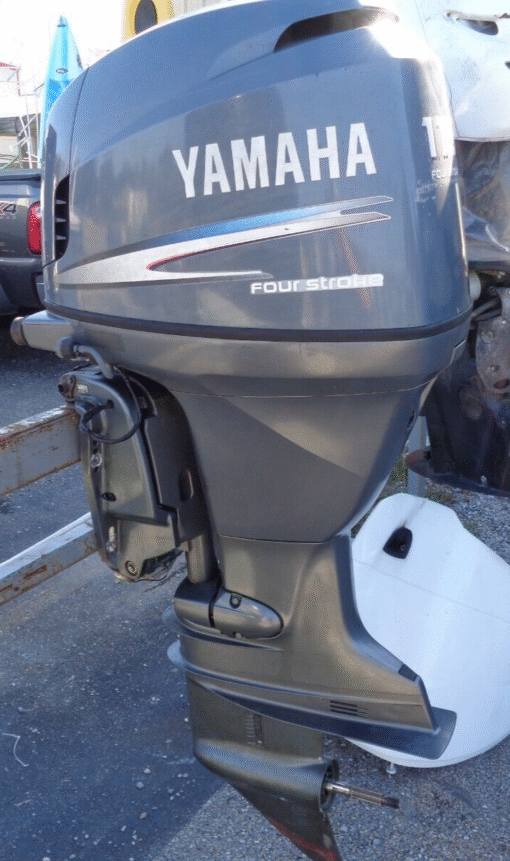 USED 2003 Yamaha F115 115 HP 25” Outboard Motor | 4-Stroke | Fuel Injected | Right Hand Turning