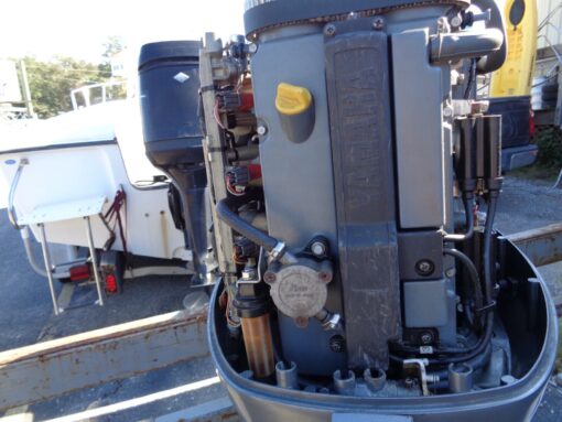 USED 2003 Yamaha F115 115 HP 25” Outboard Motor | 4-Stroke | Fuel Injected | Right Hand Turning