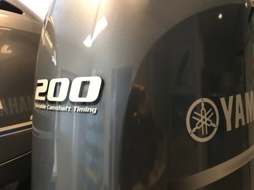Yamaha 200 HP extra long shaft F200 XCB (includes drive-by-wire controls, gauge and propeller),,