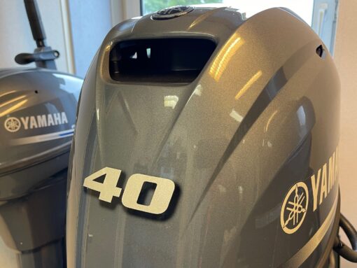 Yamaha 40 HP short shaft F40 FETS (including remote control, gauge and propeller),,